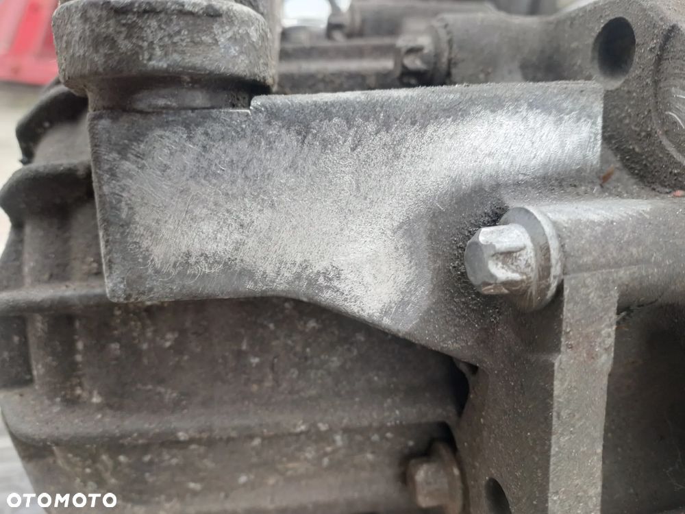 Opel Astra 1.7 CDTi skrzynia biegów M32 55194293  55192042 - 8