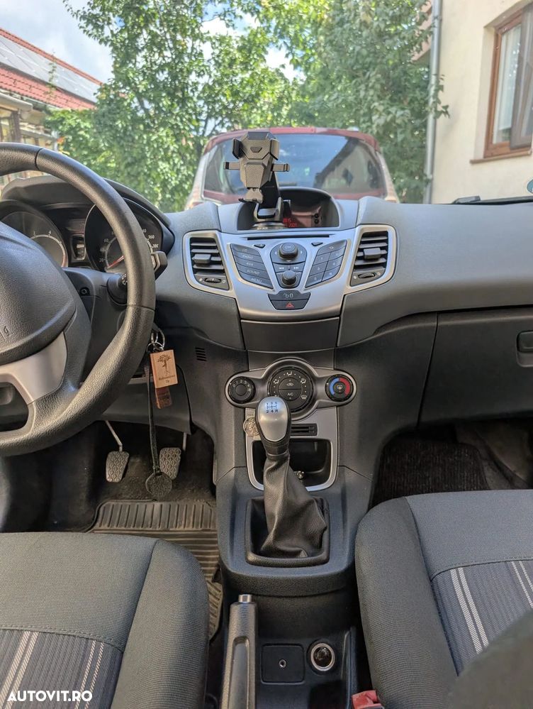 Ford Fiesta 1.25i Ghia - 14