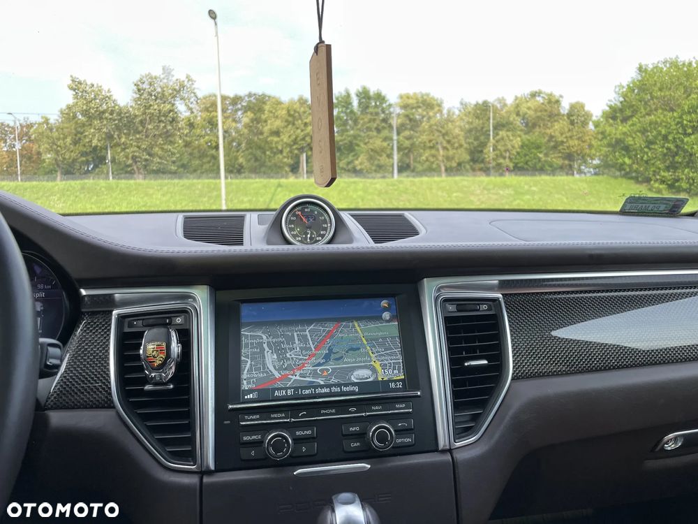 Porsche Macan Turbo PDK - 17