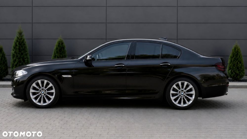 BMW Seria 5 528i Luxury Line - 4