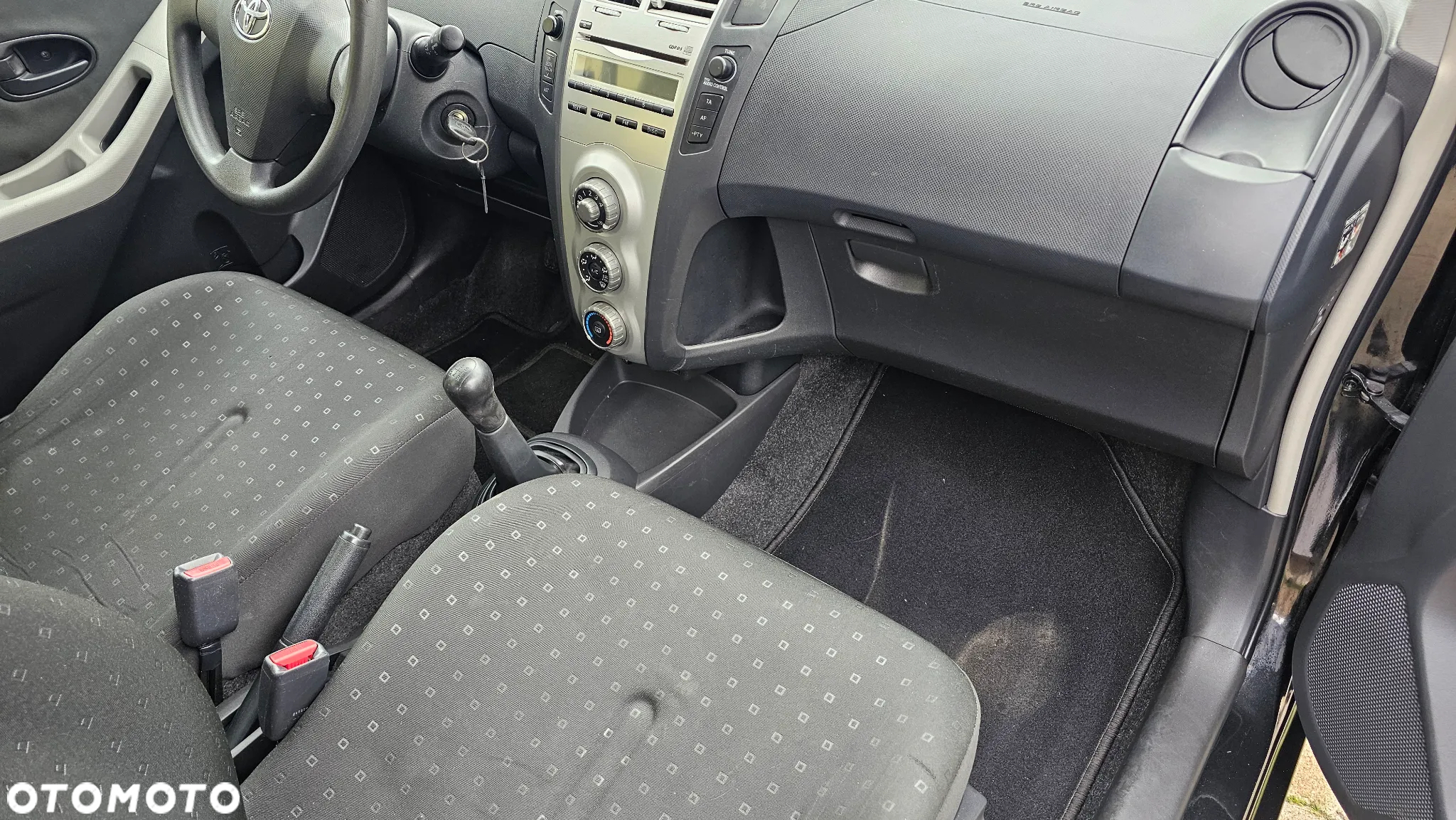 Toyota Yaris 1.3 VVT-i Sol - 13