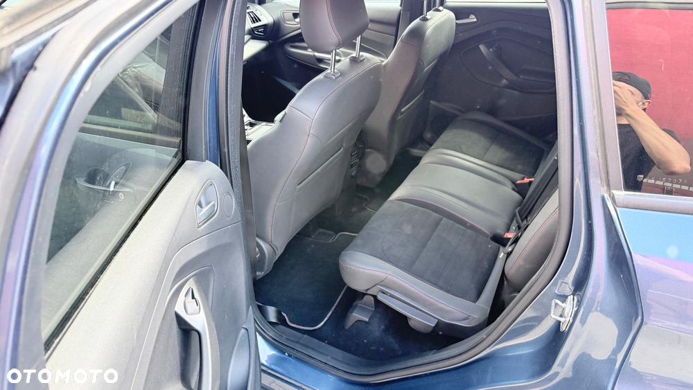 Ford Kuga 1.5 EcoBoost ST-LINE - 17
