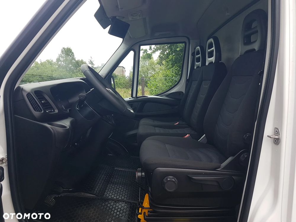 Iveco 35C15 WYWROTKA 3 STRONNA KIPER 3,20x2,06 BLIŹNIAKI KLIMA MANUAL 6-BIEGÓW HAK - 33