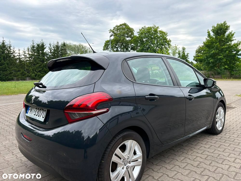 Peugeot 208 1.2 PureTech GPF Signature S&S - 3