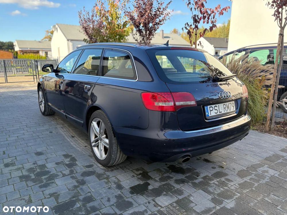 Audi A6 Avant - 16