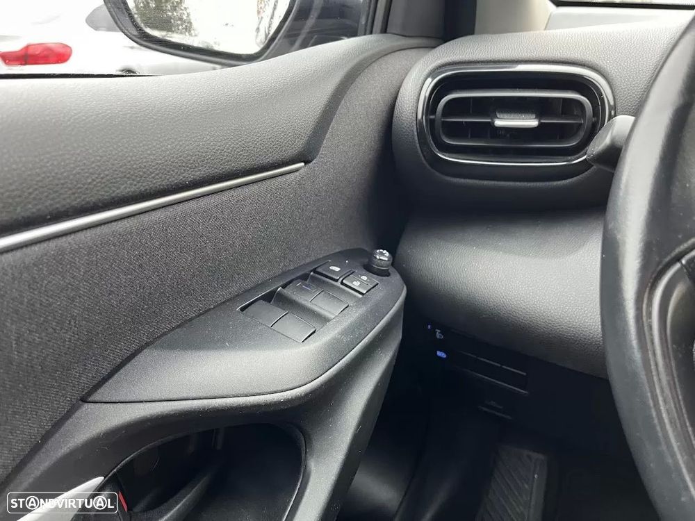 Toyota Yaris 1.5 HDF Comfort Plus - 16