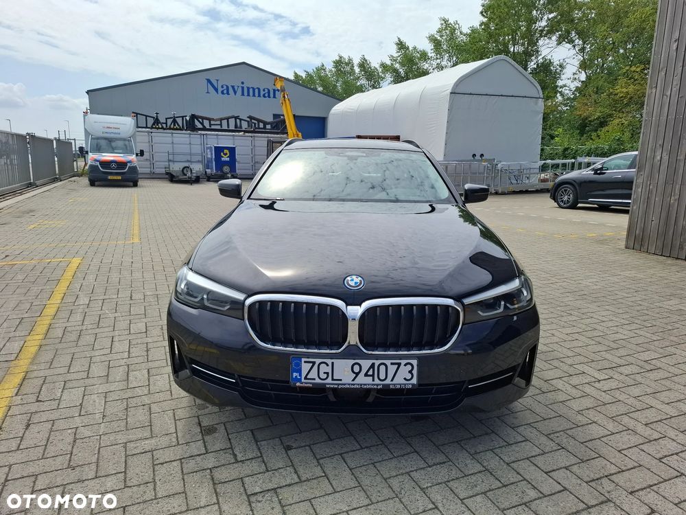 BMW Seria 5 530e Luxury Line sport - 2