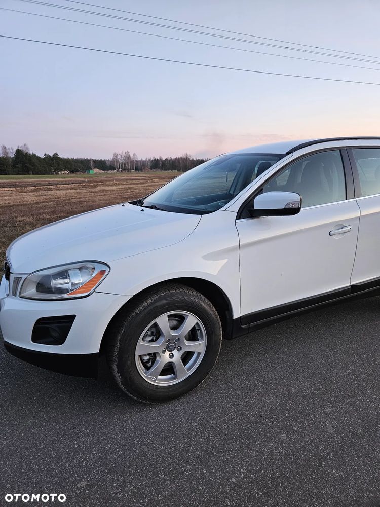 Volvo XC 60 D5 AWD Momentum - 6