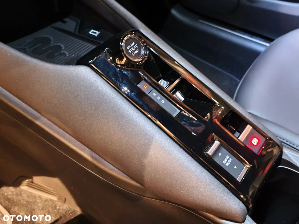 Alfa Romeo Junior 1.2 mHEV Ti eDCT - 31