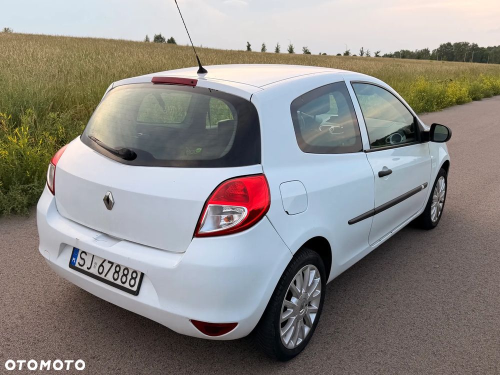 Renault Clio 1.5 dCi 90 FAP Dynamique - 20