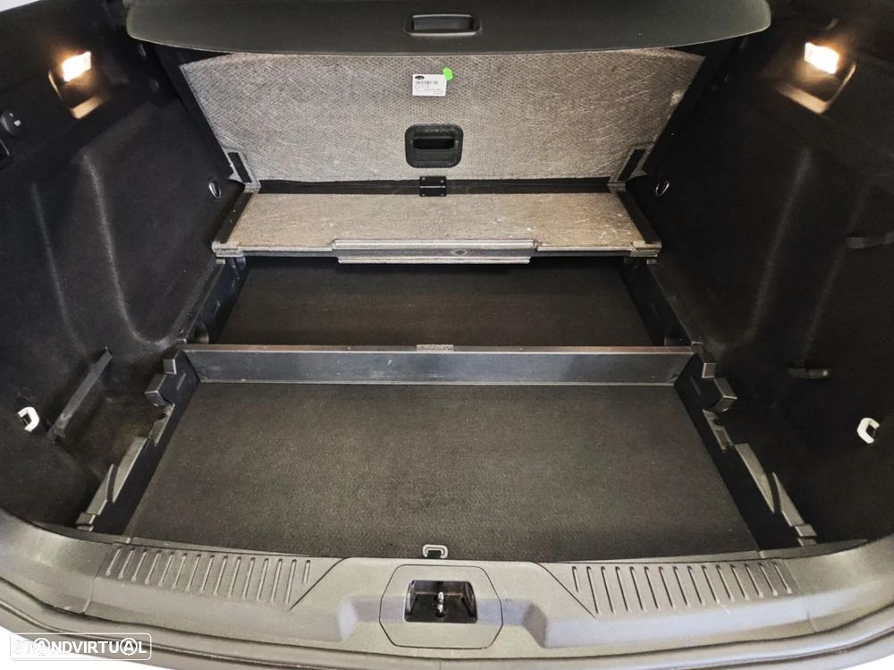 Ford Focus SW 1.0 EcoBoost MHEV Connected - 52