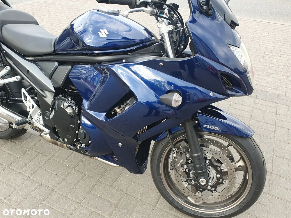 Suzuki GSX - 14