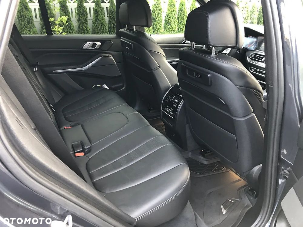 BMW X5 xDrive50i - 31
