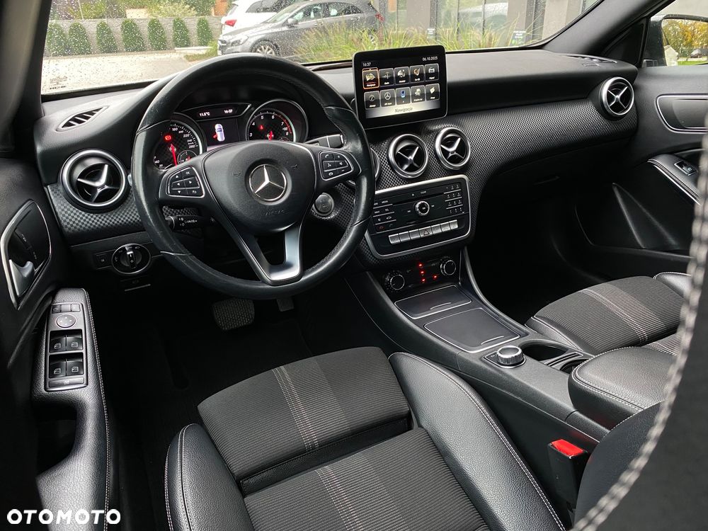 Mercedes-Benz Klasa A 180 7G-DCT Urban - 7