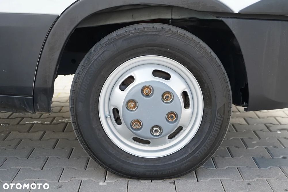 Iveco DAILY 35-150 / KONTENER 4,2 M / WINDA-750kg / BLIŹNIAK DMC: 3500 KG - 14