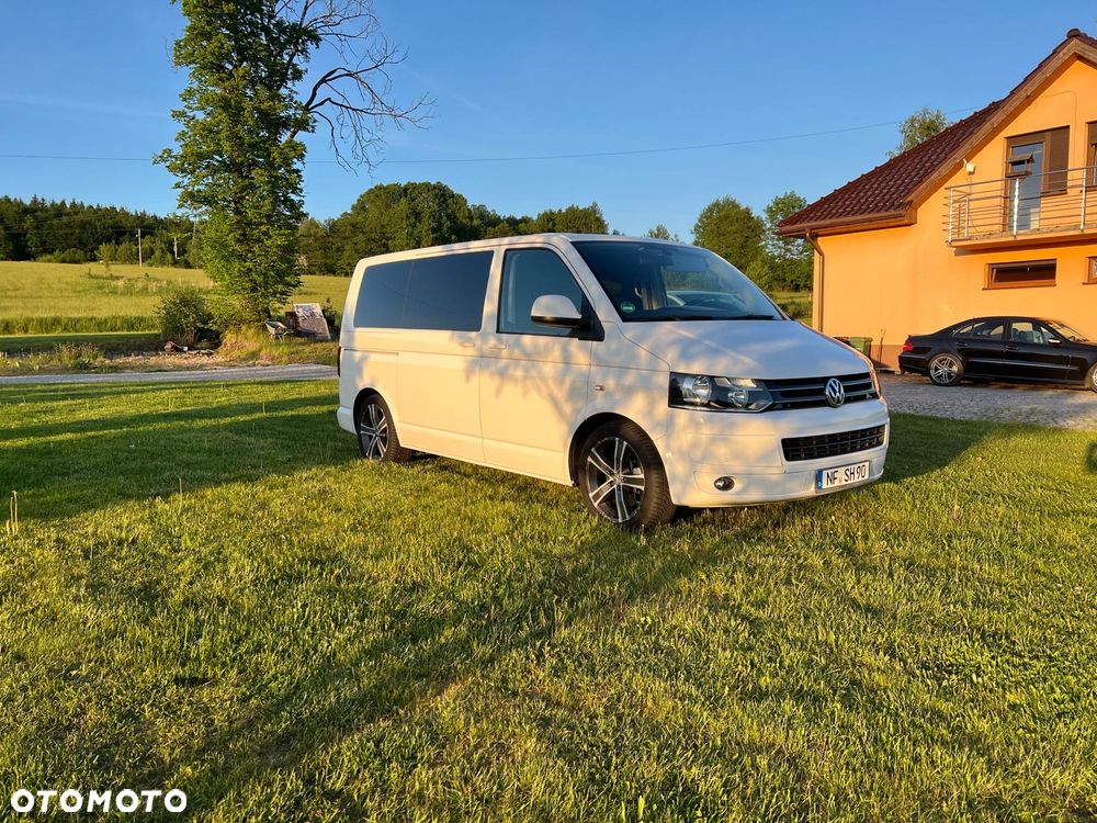 Volkswagen Multivan - 2