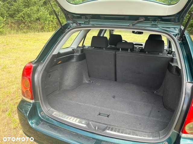 Toyota Avensis - 6