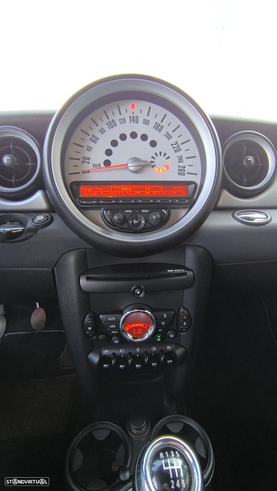 MINI 3 Portas Cooper D - 13