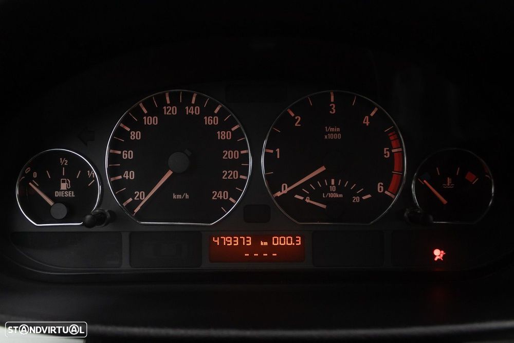 BMW 320 d Touring - 13