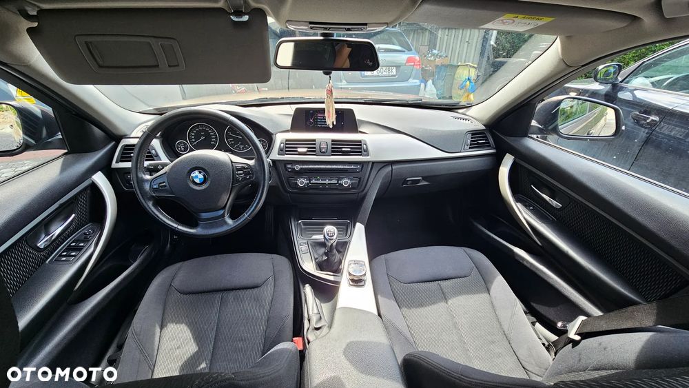 BMW Seria 3 316d - 6