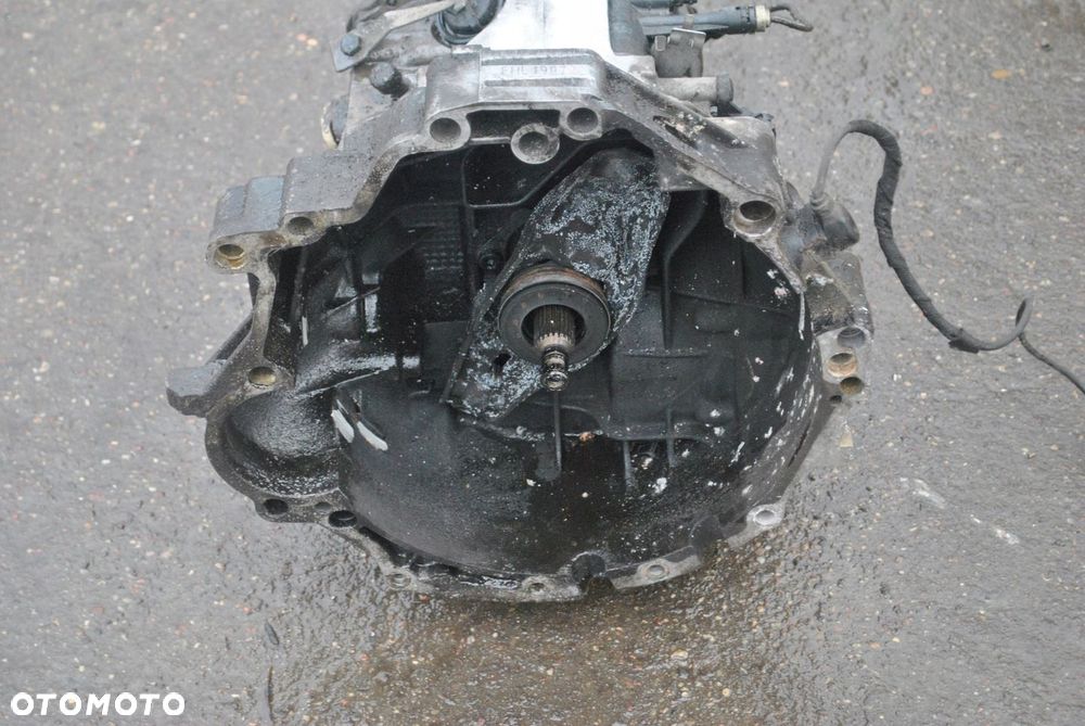 SKRZYNIA MANUALNA BIEGÓW AUDI A6C5 A6 C5 FHL 3.0 V6 5-B - 4