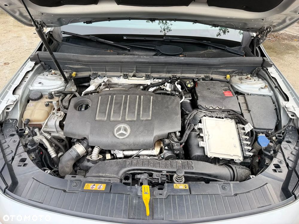 Mercedes-Benz GLB 220 d 4-Matic AMG Line 8G-DCT - 24