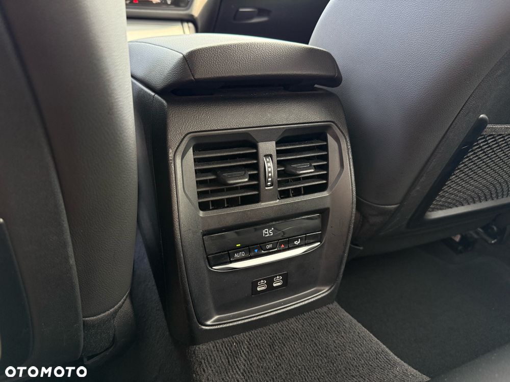 BMW Seria 3 318d Touring - 21