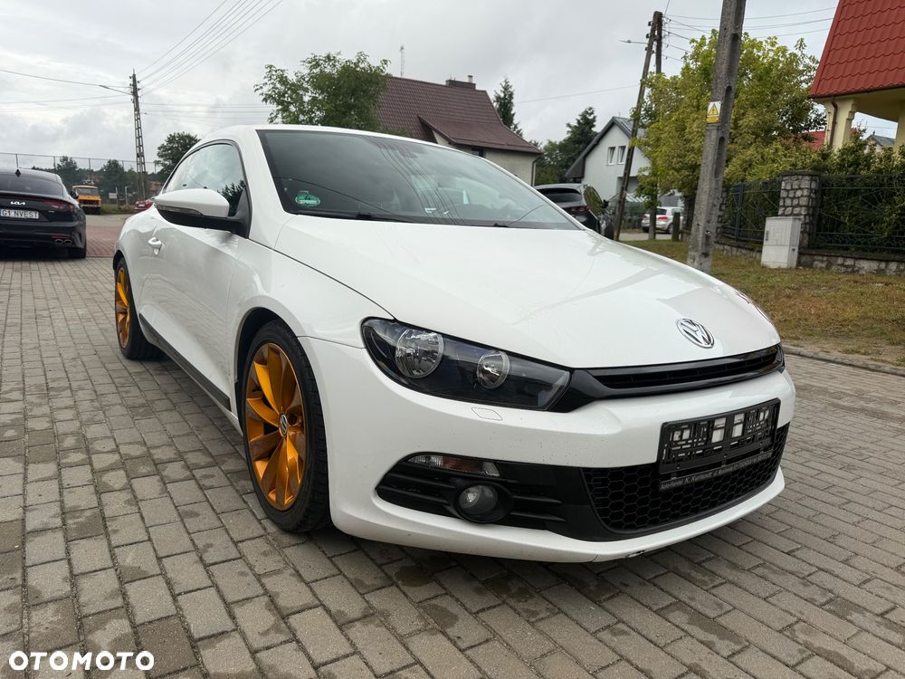 Volkswagen Scirocco 2.0 TDI Blue Motion Technologie Edition - 2