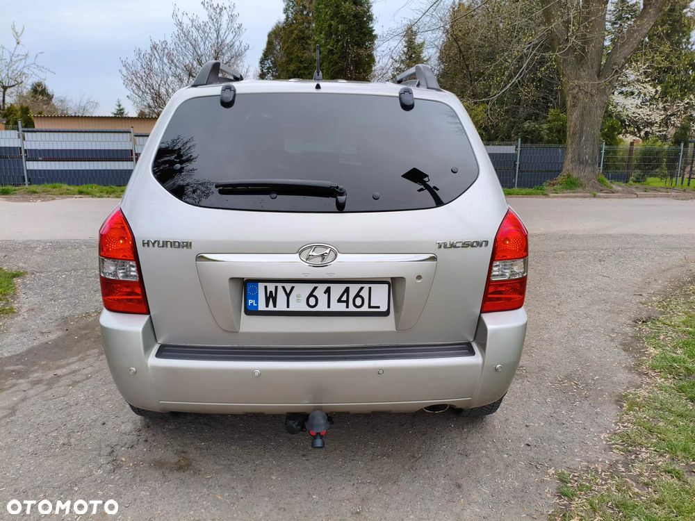 Hyundai Tucson 2.0 Comfort 2WD - 11