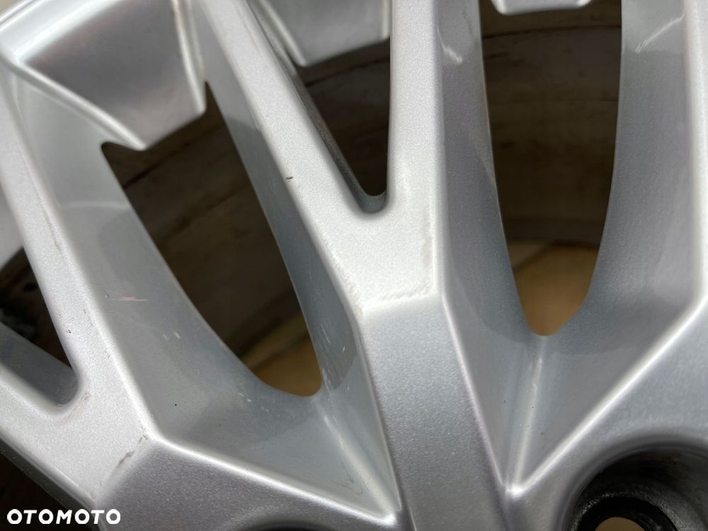 AUDI TT 8S ALUFELGA FELGA 18 CALI 5x112 8,5J ET50 8S0601025D - 4