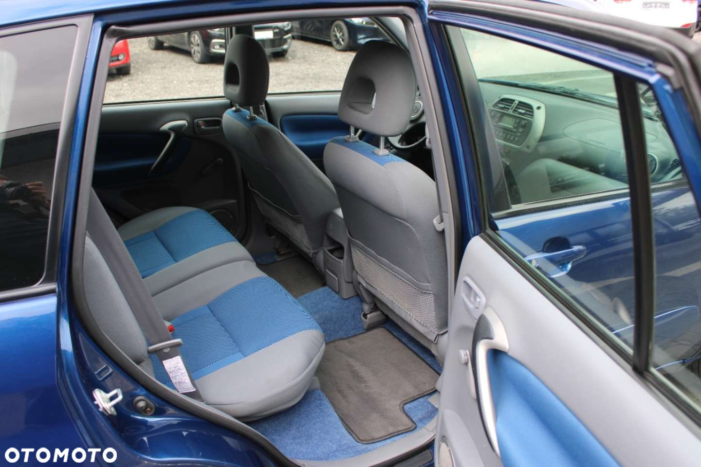 Toyota RAV4 - 26