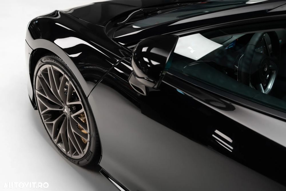 McLaren GT Standard - 8