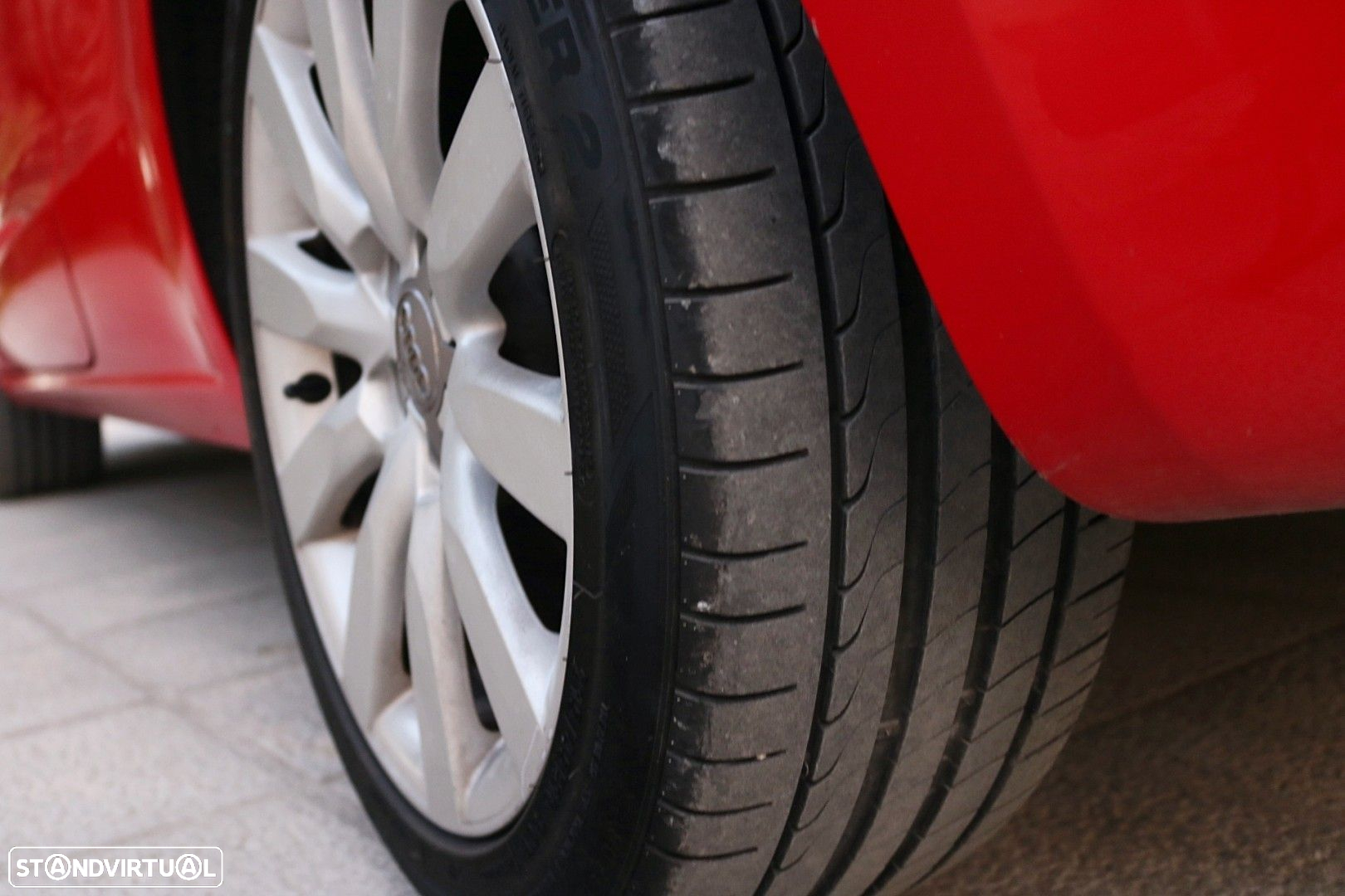 Audi A1 1.6 TDI Advance S-Tronic - 19