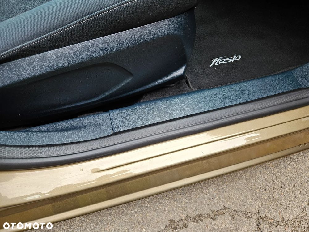 Ford Fiesta 1.4 Champions Edition - 31