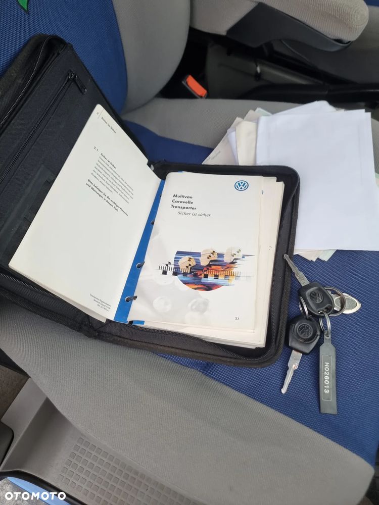 Volkswagen Multivan - 30