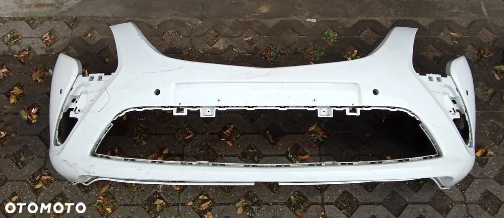 Zderzak przód Opel Zafira C 13300485