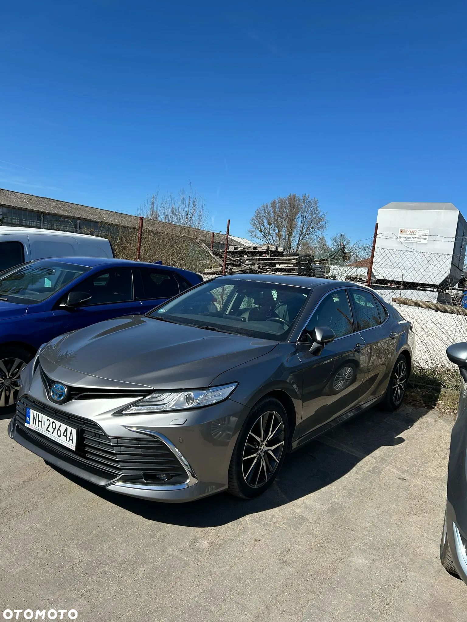 Toyota Camry - 1