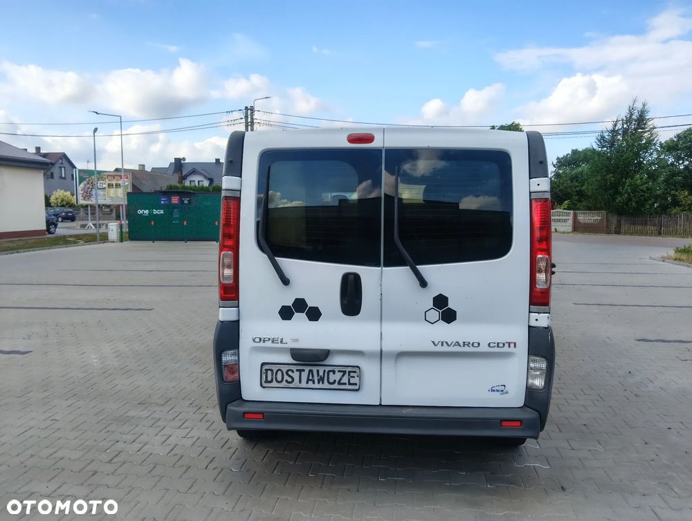 Opel Vivaro - 10