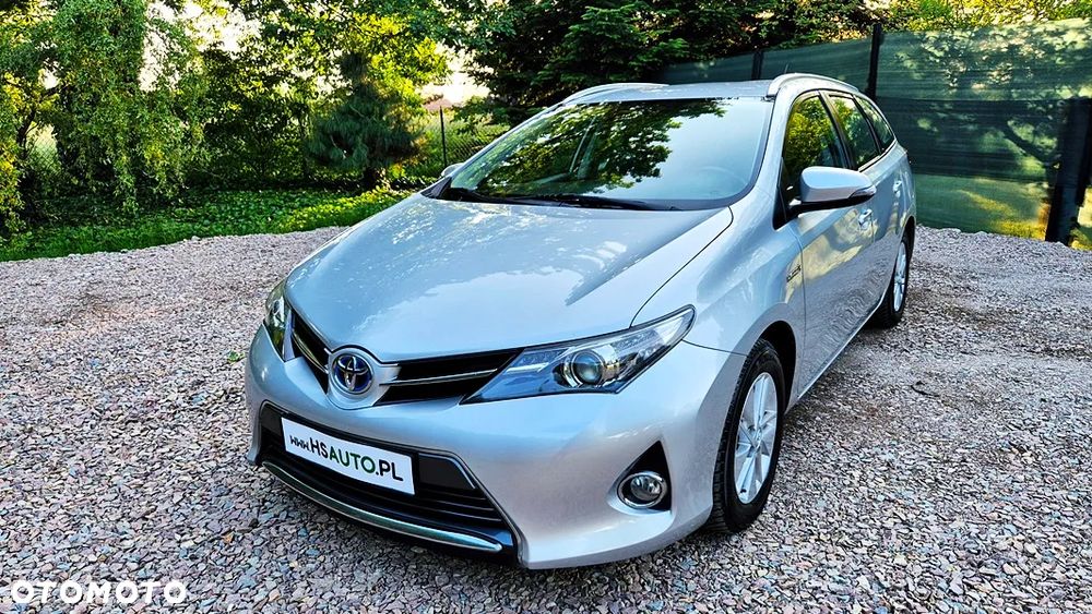 Toyota Auris 1.8 HSD Luna - 2