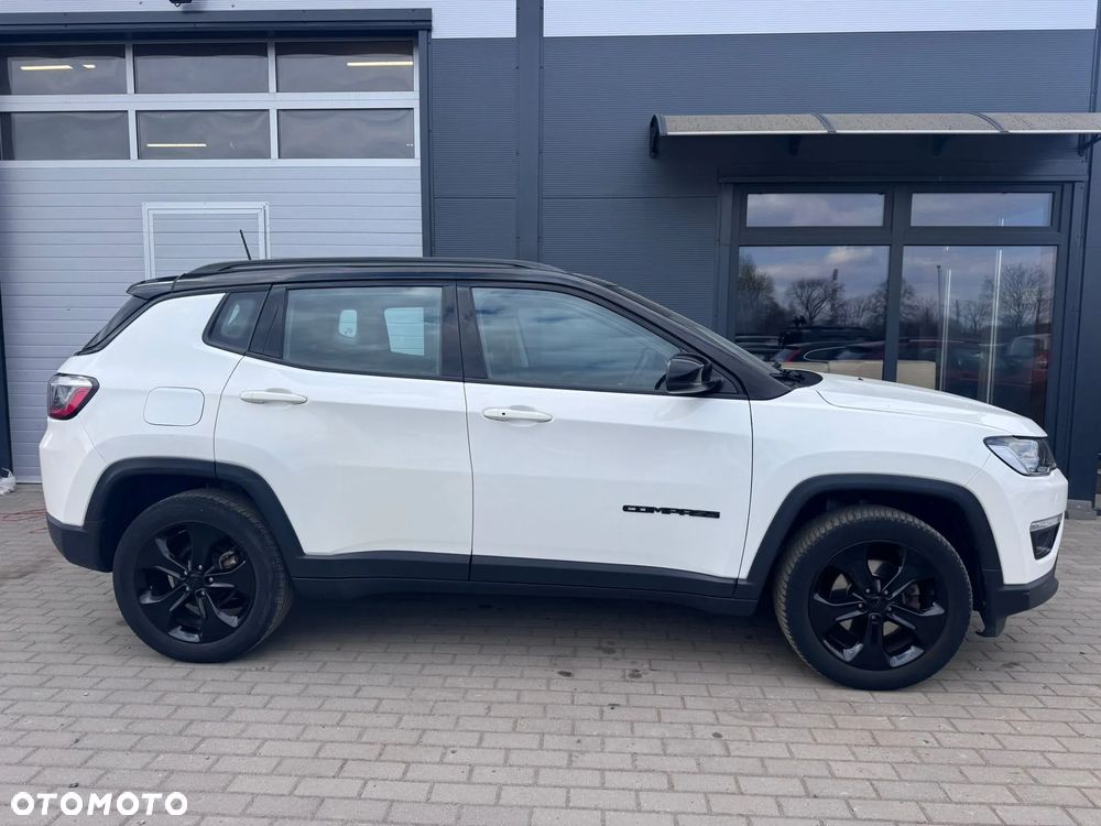 Jeep Compass - 28