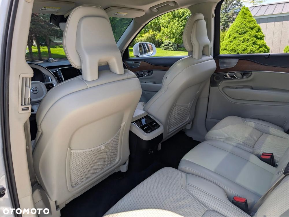 Volvo XC 90 - 21