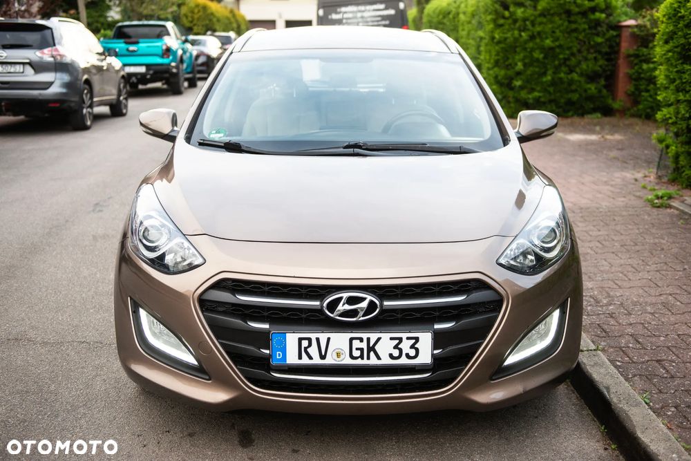 Hyundai i30 1.6 Comfort - 10