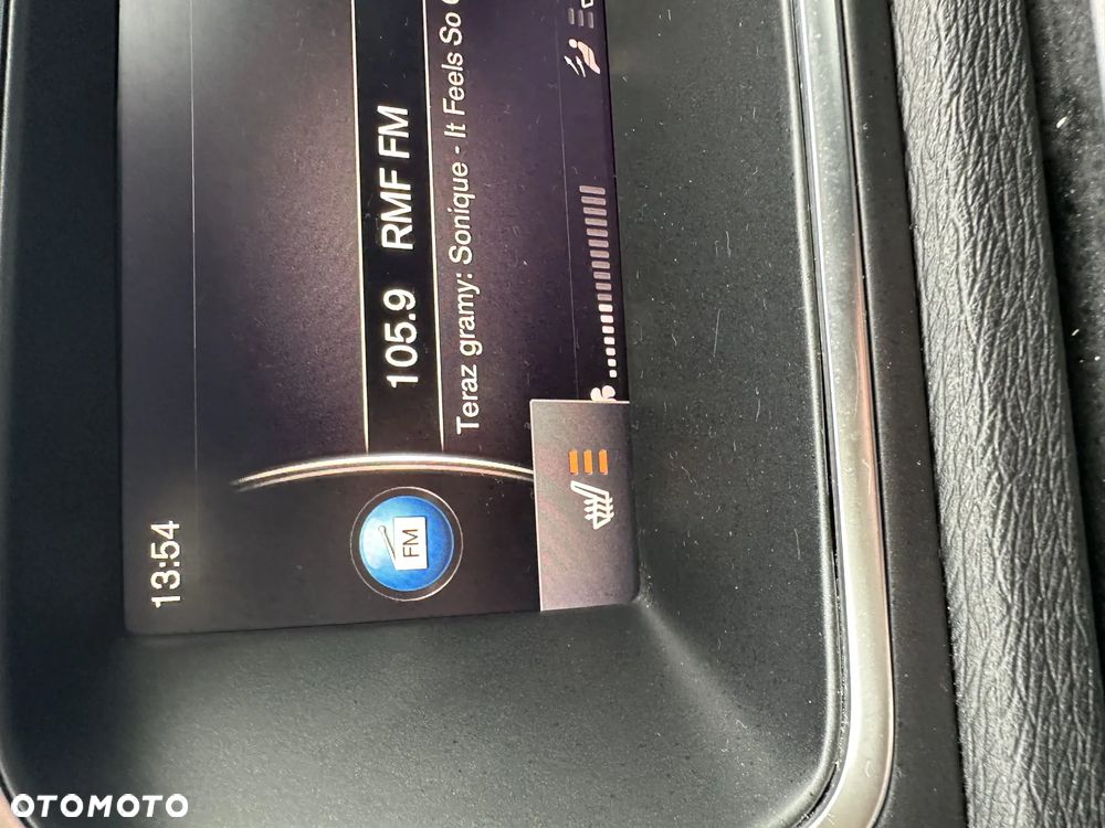 Volvo V40 - 24