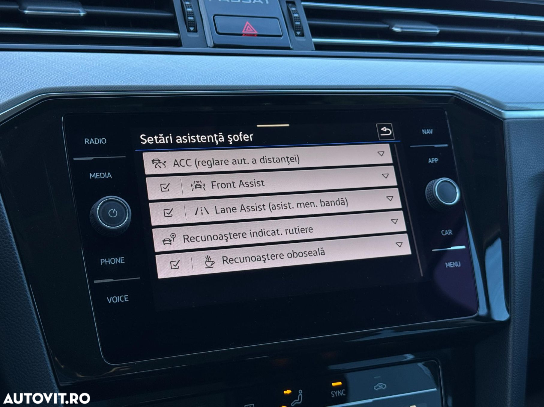 Volkswagen Passat - 17