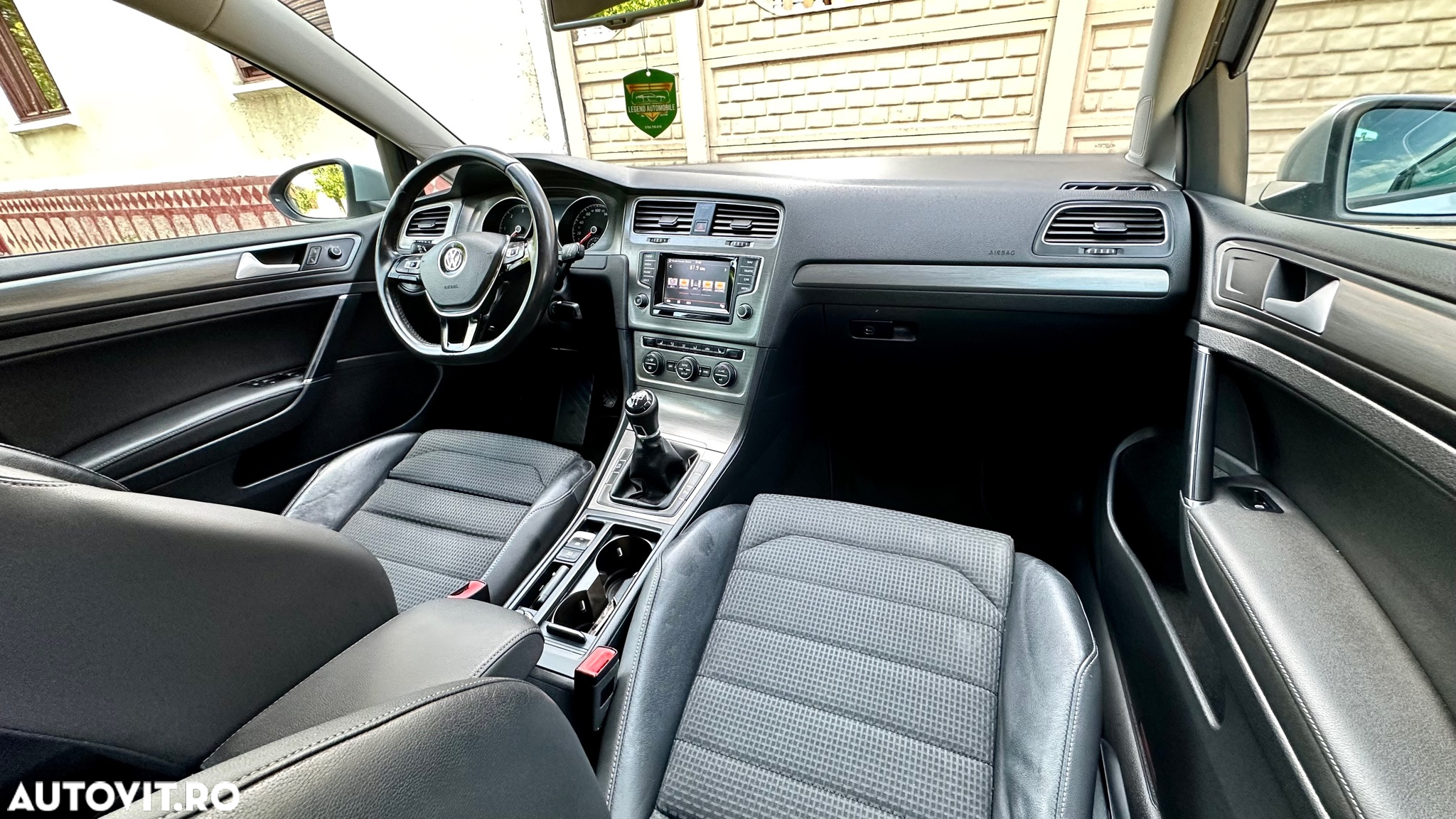 Volkswagen Golf 1.6 TDI BlueMotion Technology DPF Comfortline - 5