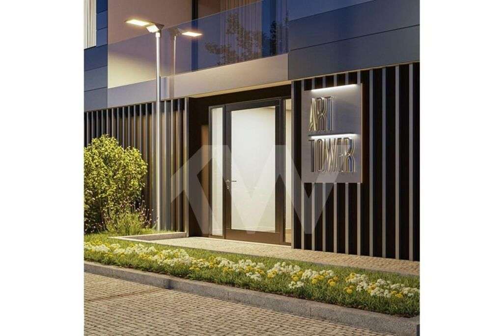 APARTAMENTO T3, COM TERRAÇO 70,20 M2, LUGAR DE GARAGEM PARA 2 VIATURAS - Grande imagem: 5/36