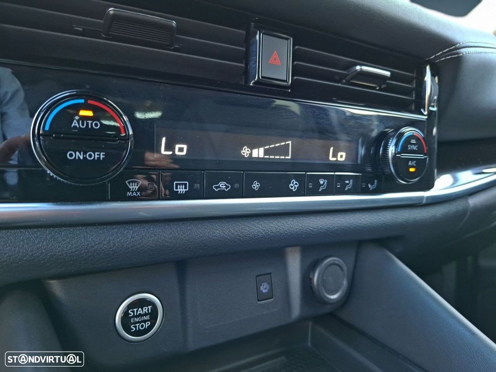 Nissan Qashqai 1.3 DIG-T N-Connecta Xtronic - 22