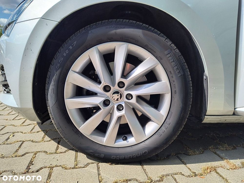Skoda Superb 2.0 TDI SCR Style DSG - 28