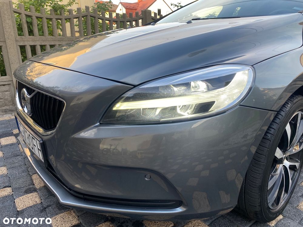 Volvo V40 D2 Momentum - 2