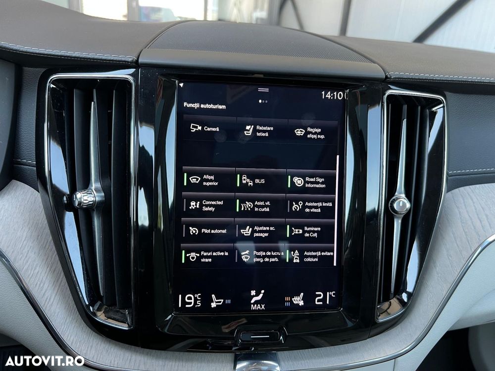 Volvo XC 60 - 33